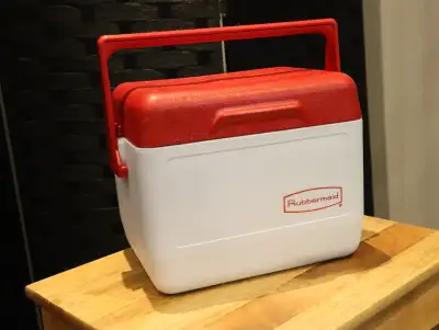 Rubbermaid Personal Cooler Lunch Box, View more