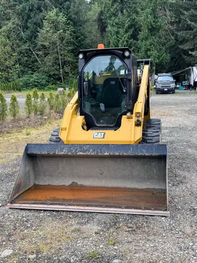 562 hour 262D 2018 for sale, excellent condition, excellent shape, cab and machine are spotless. Pri...