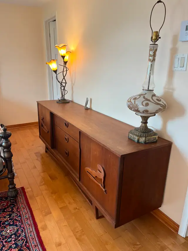 Mid Century Dresser; Mahogany; Beautiful; Moving!!!62863738753537122