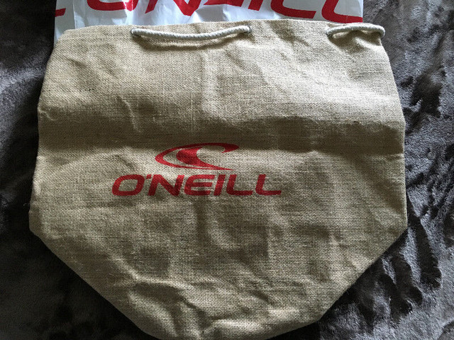 O'NEILL  SURF BEACH BAG - BRAND NEW in Other in Moncton - Image 2