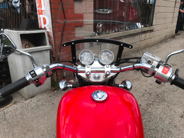 Red 1999 Honda Magna 750 | Runs Great | Comes with Safety in Street, Cruisers & Choppers in Mississauga / Peel Region - Image 4