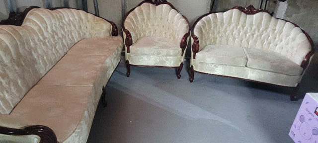 couch set in Couches & Futons in Oshawa / Durham Region