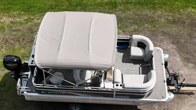 2020 Legend Splash + Flex Pontoon Boat in Personal Watercraft in North Bay - Image 9