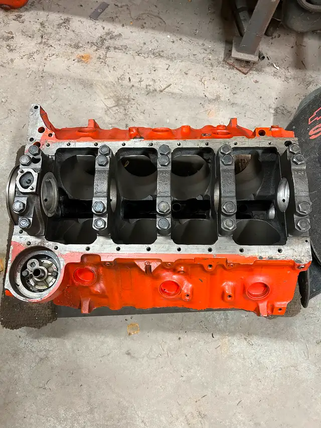 Gm bowtie block in Engine & Engine Parts in Markham / York Region - Image 2
