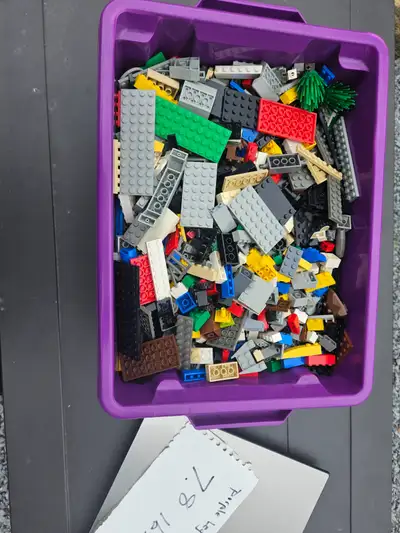 Lego by the pound 1 -10 lbs $7 ea 11 - 50 lbs $6 ea 51 - 100 lbs $5 ea 101 - 250 lbs $4 ea Good clea...
