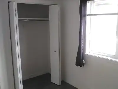 Colocs recherché(es) - Chambres à louer * lire au complet