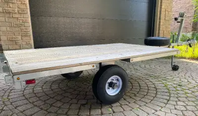 Flatbed / ATV / motorcycle / small boat trailer 1 year-old custom-made trailer. Dimensions: 80 ¾ X 5...
