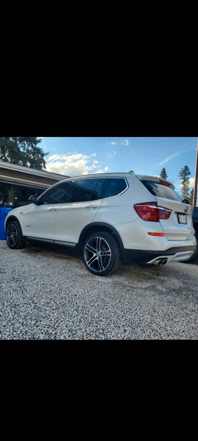BMW X3 wheels and tire