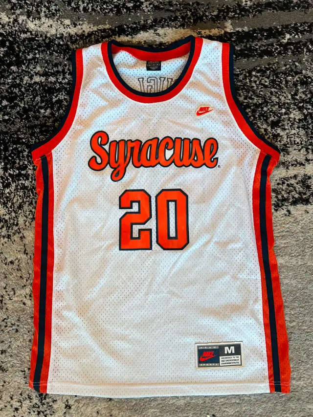 VINTAGE BASKETBALL NBA JERSEYS - S - L in Men's in City of Toronto - Image 6