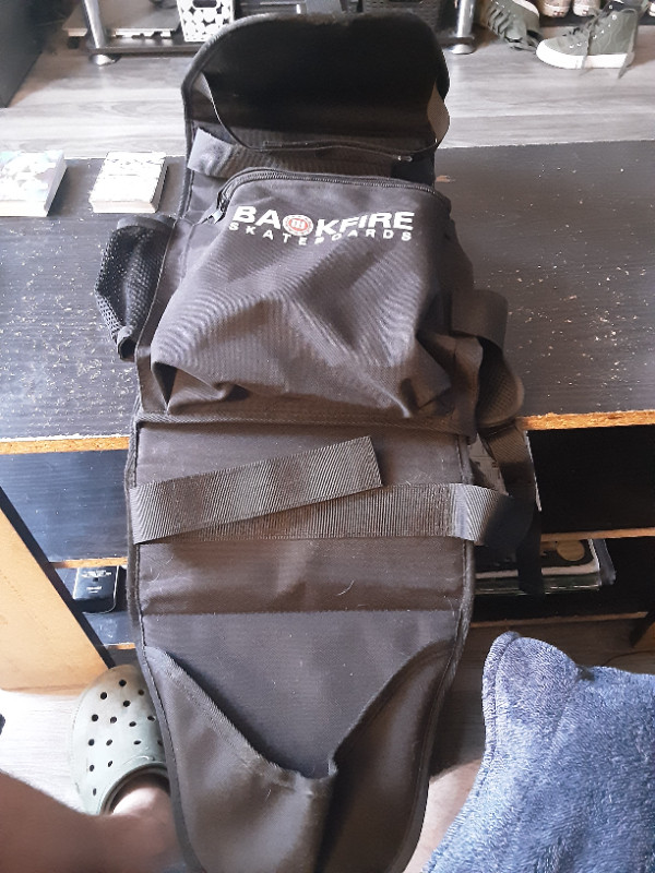 Backpack for longboards dans Planches à roulettes  à Laval/Rive Nord - Image 3