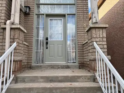 Welcome to your next home in the heart of Woodbridge! This bright and well-maintained 3-bedroom apar...