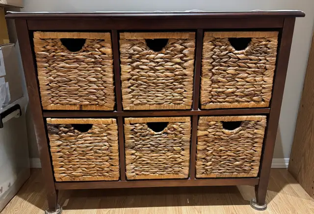 Storage cabinet