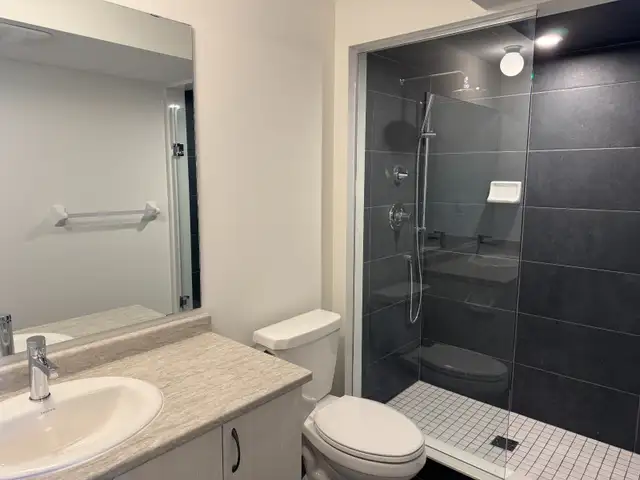 Condo Townhouse for Rent Never Lived In! in Long Term Rentals in Mississauga / Peel Region - Image 11