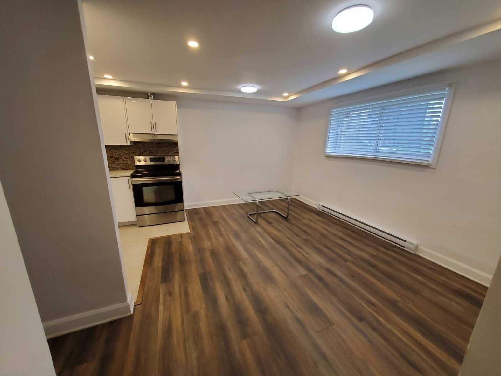 1 bed 1 bath Apartment in Cote Saint Luc Montreal — photo 3