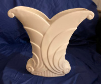 Vtg MCM Abingdon Pottery USA White Flared Leaf Relief Vase