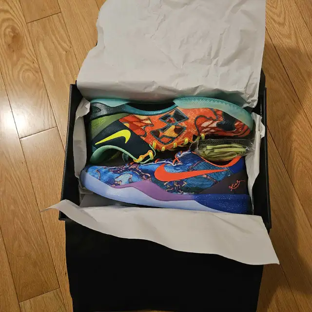 Kobe Protro 8 in Men's Shoes in Markham / York Region - Image 3