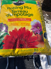 Garden mix.garden soil bags.new buy ten one free