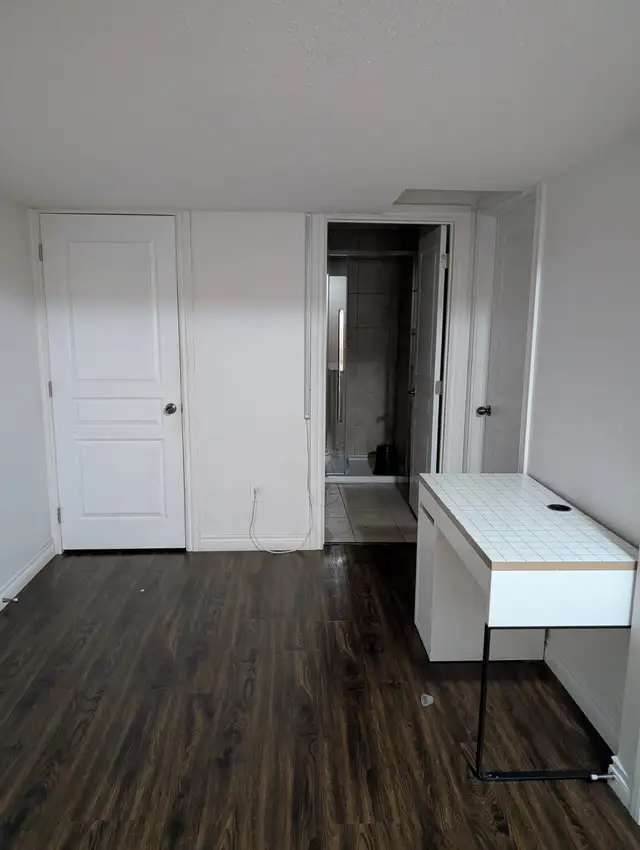 RENT 2 Bed 1 Bath Separate Entrance Basement