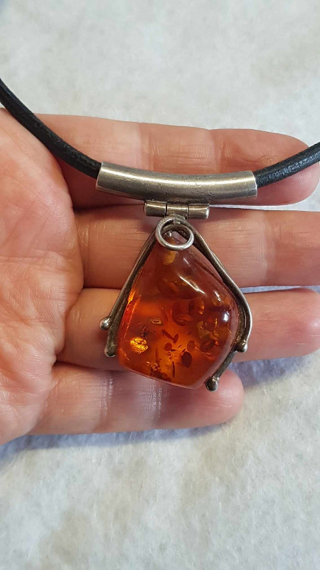 Amber 925 silver Necklace in Jewellery & Watches in Whitehorse - Image 4