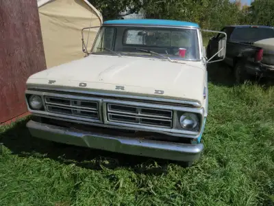 wanted dash pad , xlt door panels any color prefer parchment must be in good shape ,.or 1971 - 1972...