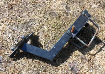Rack à roue de secours, fixation complète pour pare-shock, idéal pour roulotte, van, remorque... Ave...