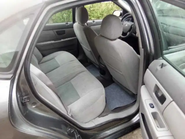 2004 ford taurus466870957245081608