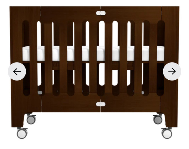 Bloom Alma Papa solid wood convertible crib w toddler rail  in Cribs in Markham / York Region - Image 3