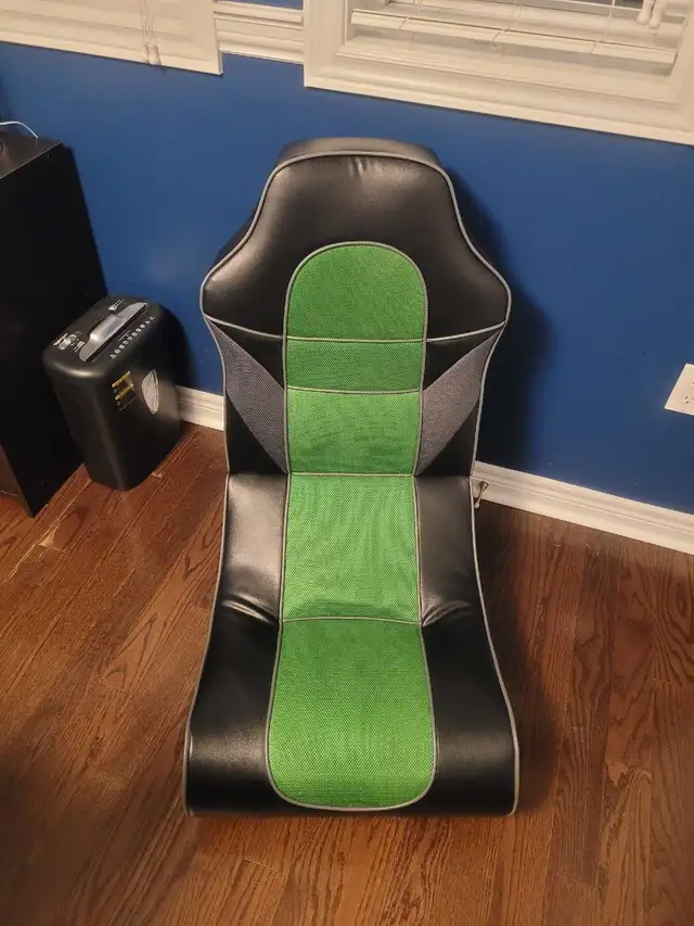 Gaming rocker chair in Chairs & Recliners in Markham / York Region - Image 3