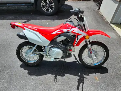 Honda crf 110 f bought in 2022, in excellent condition, approx 10 hours of use, very clean. Has acce...