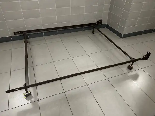 Twin/full/queen Size Metal Heavy Platform Bed Frame 4 Wheels in Beds & Mattresses in City of Toronto - Image 4