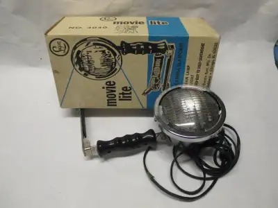 Vintage Logan Movie Lite Gun with Original Box Model: 4040 or 880 120V 650W It Works Well, in very g...