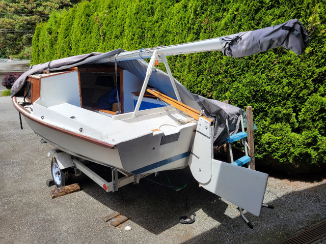 Sailboat in Sailboats in North Shore - Image 4