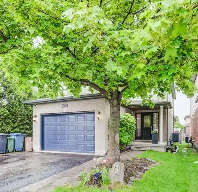 Beautifully Renovated 3-Bedroom whole house Rental in Family-Friendly Neighbourhood. Welcome to this...