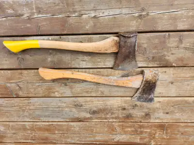 haches (petites) 2 X, View more