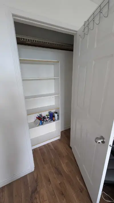 Room for rent close to Markham and Progress. All utilities included. In unit laundry! $550 sharing $...
