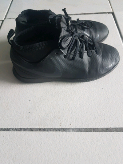 Souliers Nike enfant gr 1, View more