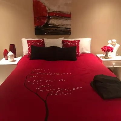 Queen-size comforter red tree blossom design, View more