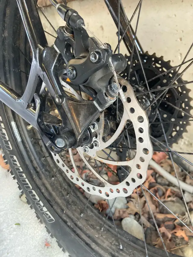 Men’s Specialized Fat Bike -large in Other in Gatineau - Image 9