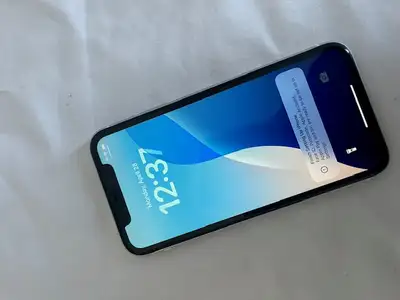 EXCELLENT APPLE IPHONE XR SPACE GREY 64GB STORAGE IT IS UNLOCKED IT COMES WITH CABLE CHARGER EXCELLE...