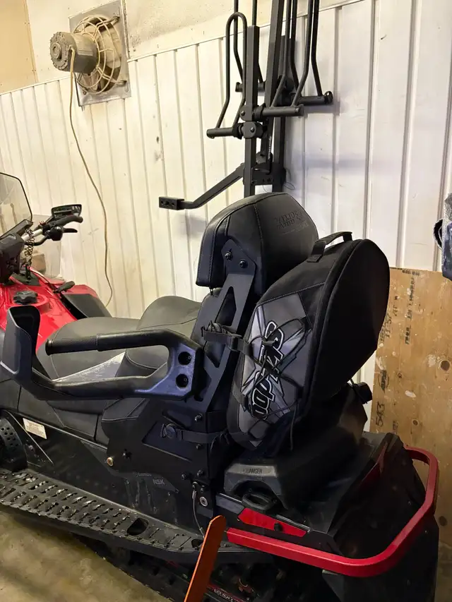 Skidoo GSX 900 ace le 2014 in Snowmobiles in Drummondville - Image 5