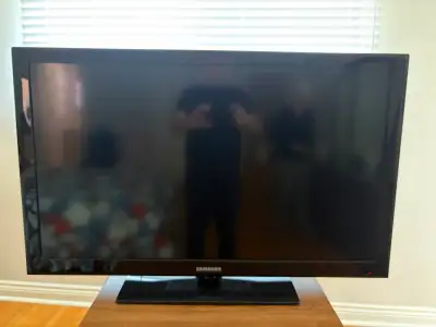 Samsung 40 inch LCD TV, View more