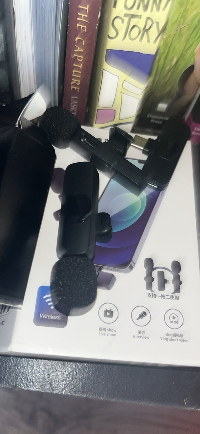 Clip on mic 10$ in iPad & Tablet Accessories in Trenton