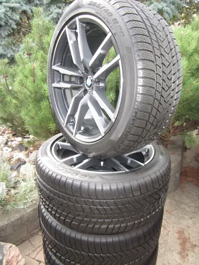 Like new ,low mileage factory BMW X3M ,X4M competition 20" staggered 20" Double spoke 764M winter se...