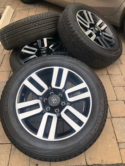 I having fo sale Toyota 4Runner Yokohama Geolander G96 all season tires 245/60R20 with more than 95%...