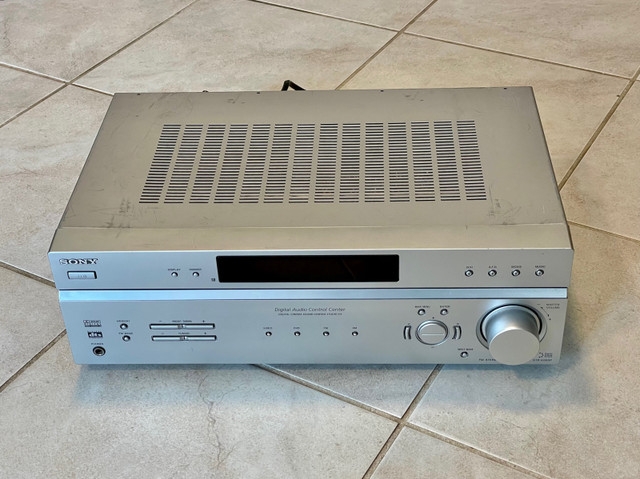 SONY STR-K660P DTS AM FM Dolby Audio Video Receiver Amp (2004) in Stereo Systems & Home Theatre in Kitchener / Waterloo