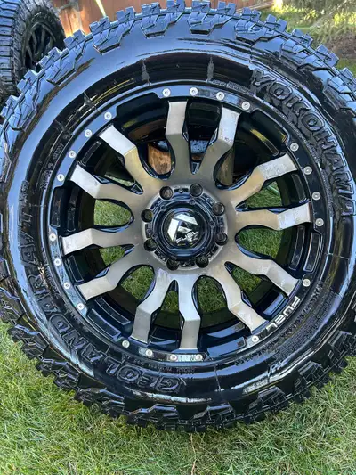 35 x 12.50 R 20 Yokohama Geolander A/T tire …Set of 4 plus a spare , 20x10 inch Fuel Rims , 8 x 165...