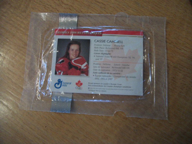 Carte Hockey 1998 Canadian Olympic Generals Mills  NEUF (JPG-8) dans Art et objets de collection  à Laval/Rive Nord - Image 2