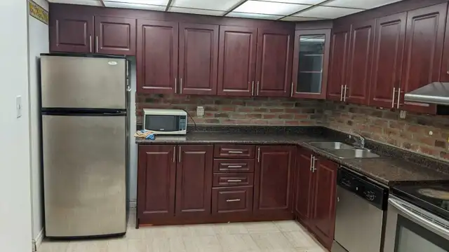 Room rent private and shared in Room Rentals & Roommates in City of Toronto - Image 3