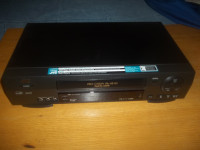 JVC  HI-FI  VHS STEREO