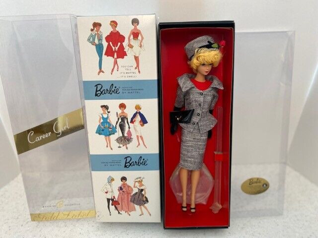 BARBIE REPRODUCTION DRESSED DOLL CAREER GIRL GOLD LABEL NRFB in Arts & Collectibles in St. Albert - Image 3